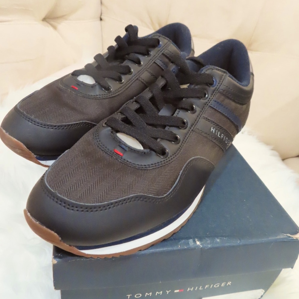 Tommy Hilfiger Men's Marcus Dark Grey and Black Casual Shoe Size 11M